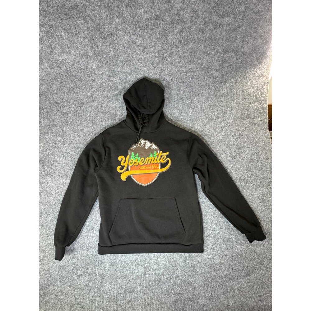 Pop Man Medium Mens Yosemite National Park  black hooded sweatshirt Pre-owned
